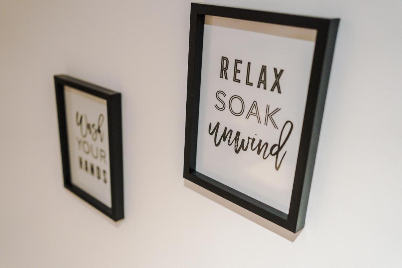 Rest & Recharge At The Station Appartement