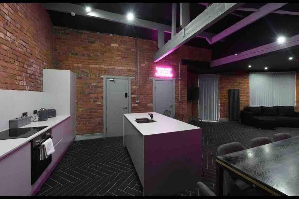 Casa Nomade Penthouse Slps 20 People Mcr Centre Apartment Manchester