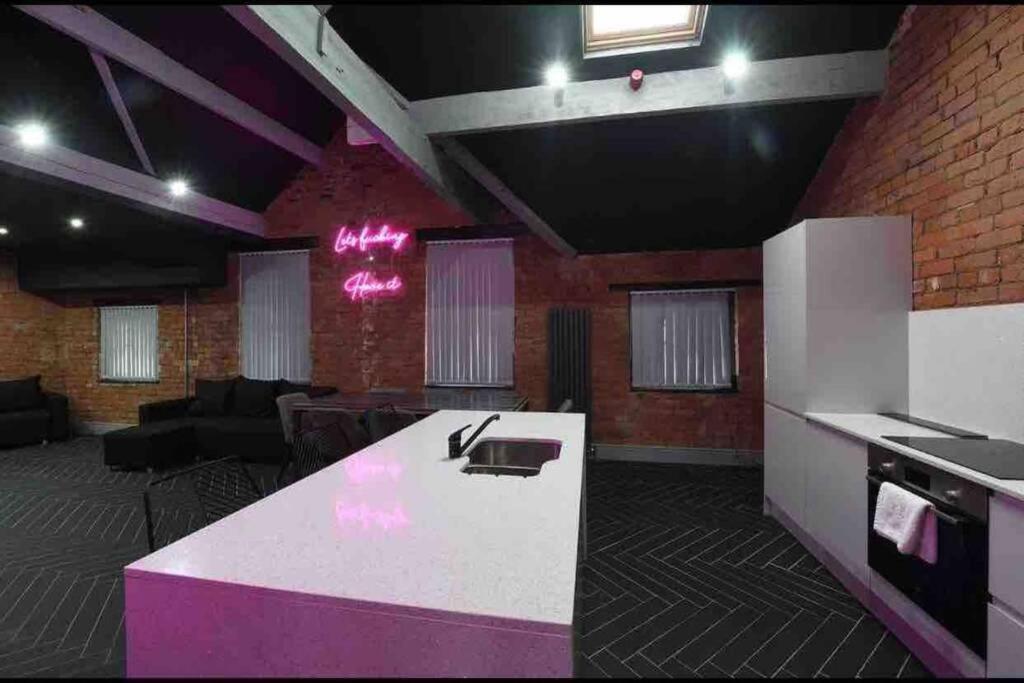 Casa Nomade Penthouse Slps 20 People Mcr Centre Apartment