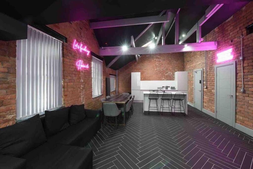 Apartment Casa Nomade Penthouse Slps 20 People Mcr Centre