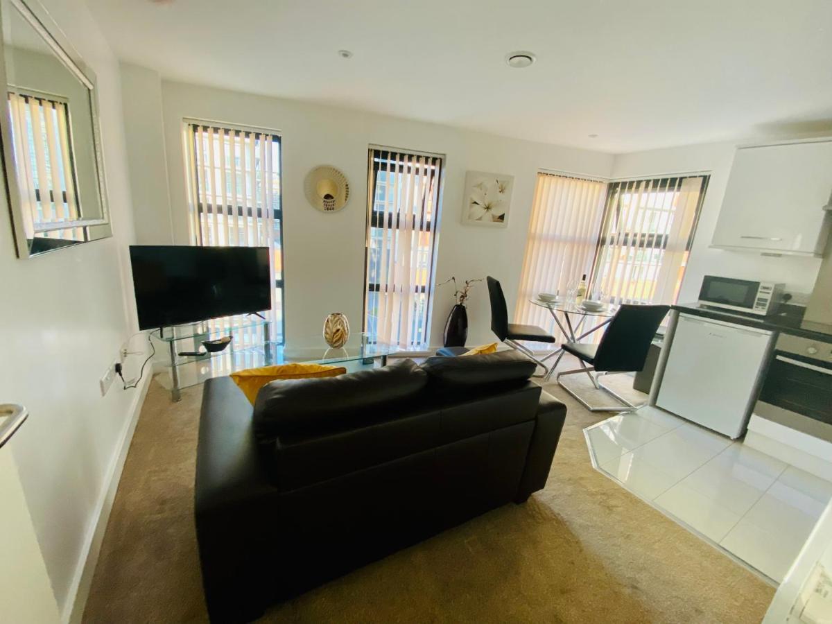 Caxton House Apartment *