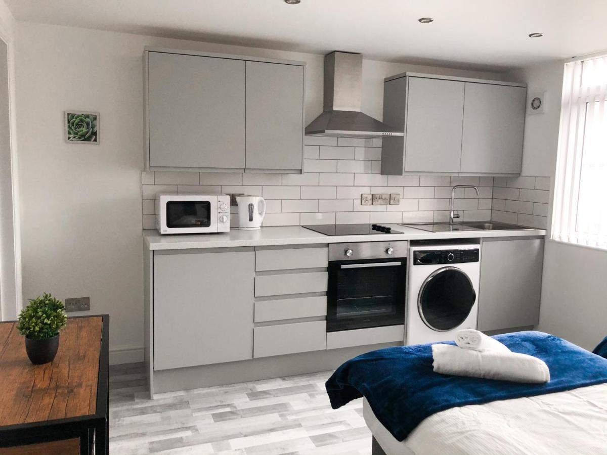 Appartement 10min To - Free Parking - Private - Contractor Friendly