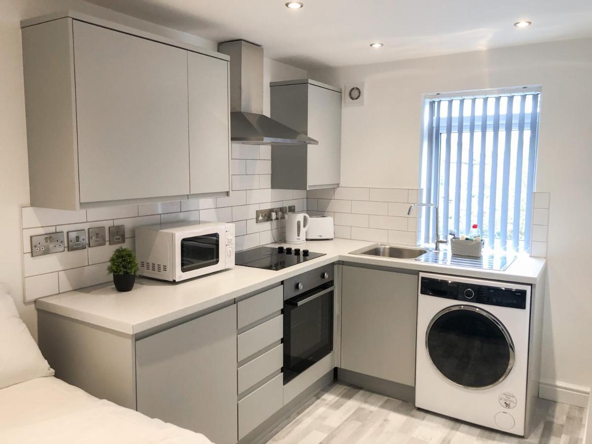 Appartement 10min To - Free Parking - Private - Contractor Friendly