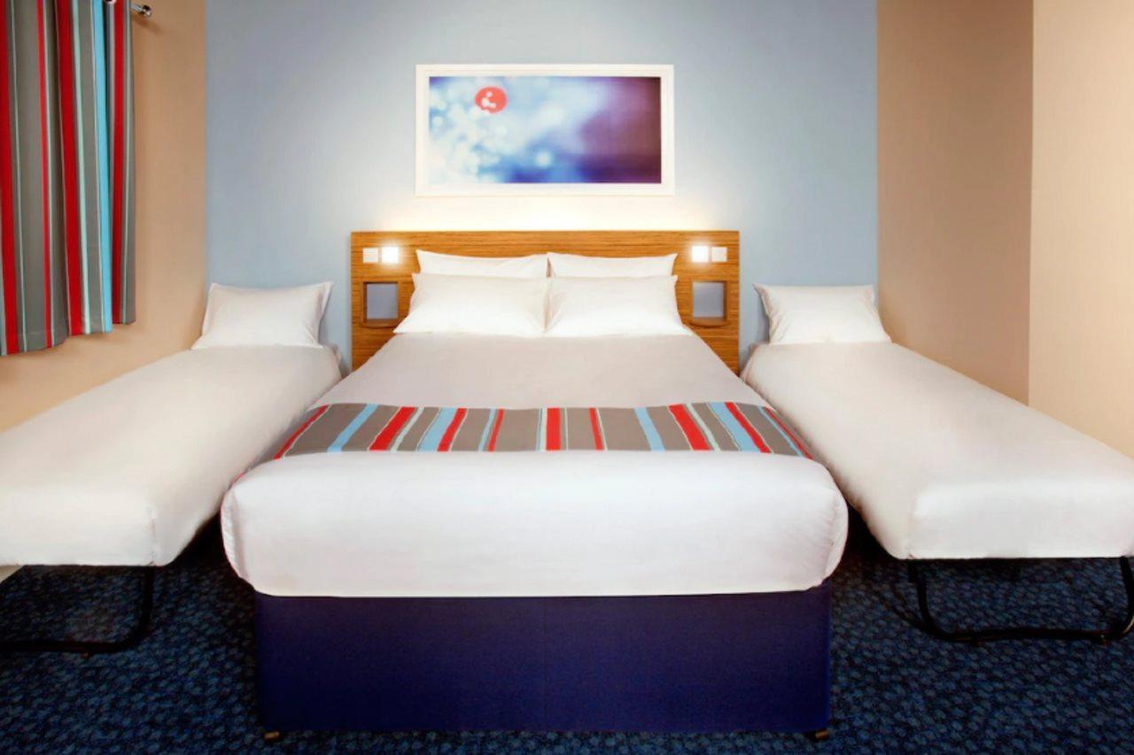 Travelodge Birch M62 Eastbound Manchester