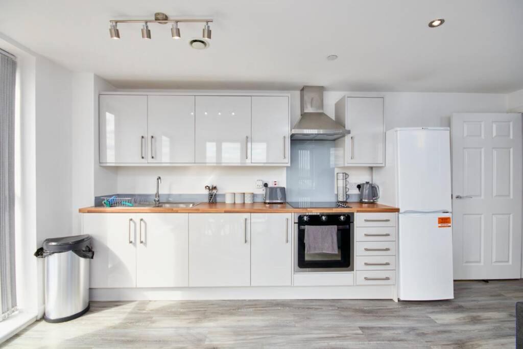 Perfect City-break With Free Private Parking By Hass Haus Manchester