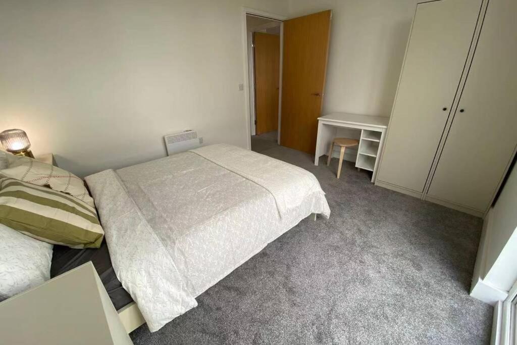 Adelphi Wharf 3 *