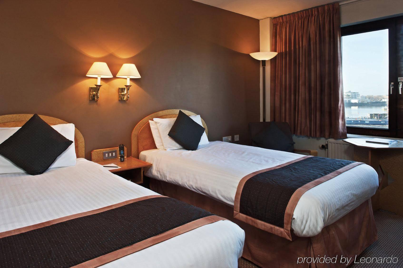 Hotel Copthorne Salford Quays 4*