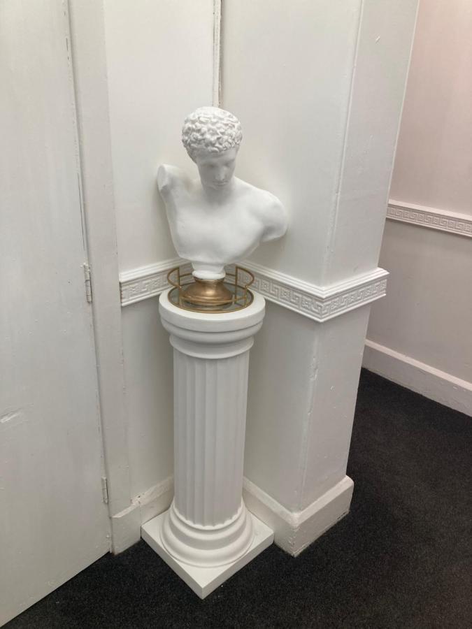 The Avenues And Alleyways Hotel Manchester