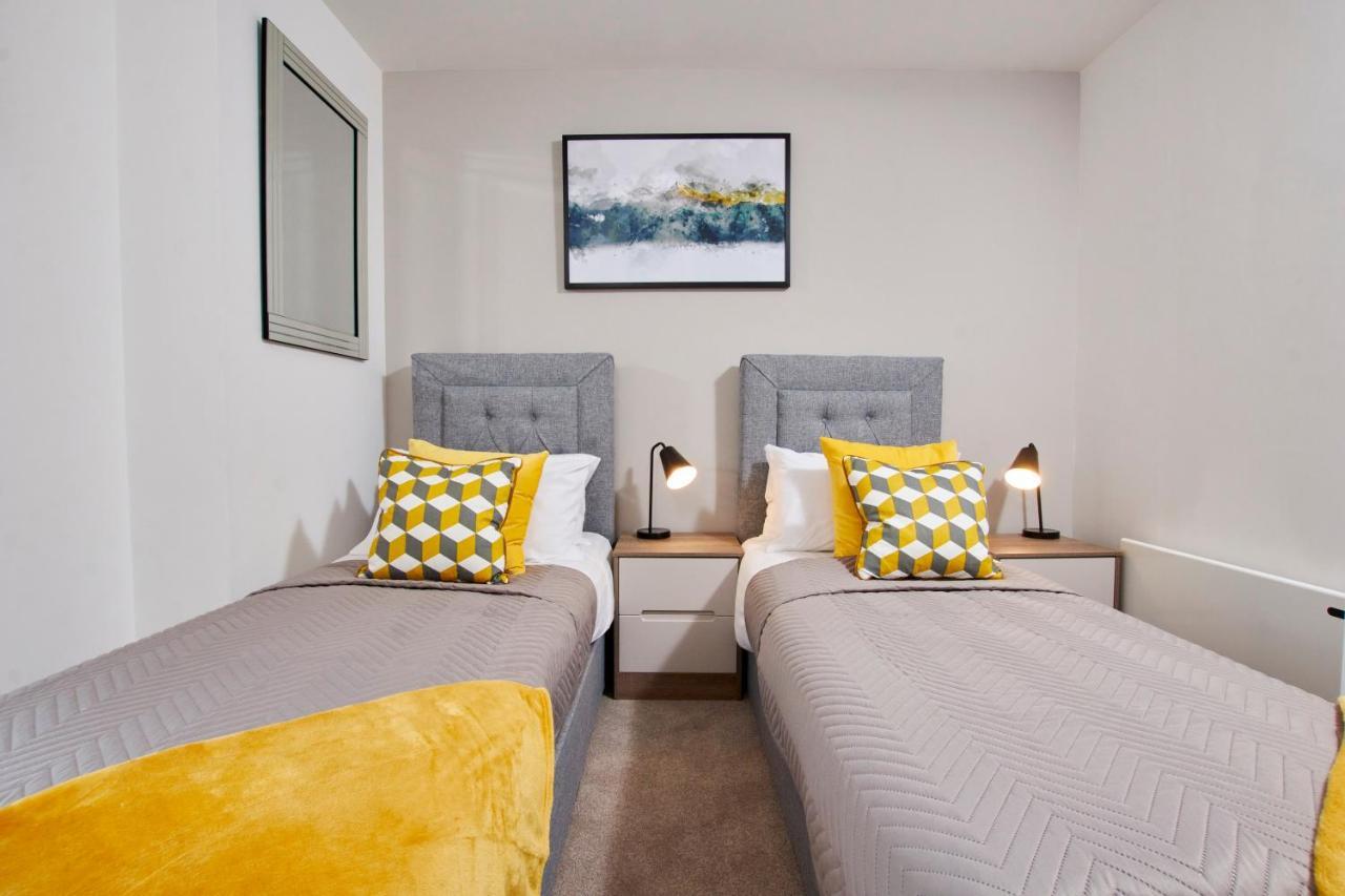 Lovely Central Abode - Amazing Views - Parking *