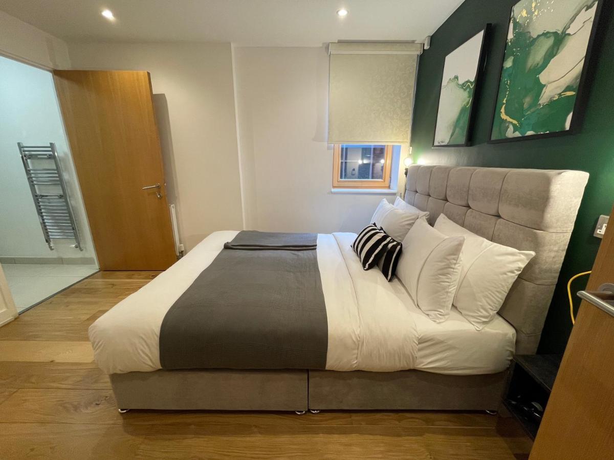 Quay Apartment