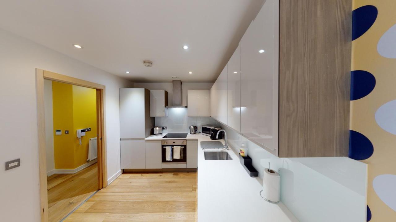 Quay Apartment