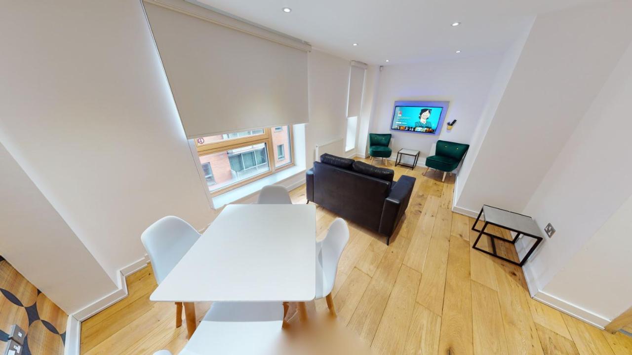 Quay Apartment Manchester