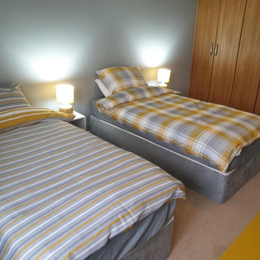 Queens Rooms, A Perfect Stay, Next To Shopping Parks And Central *