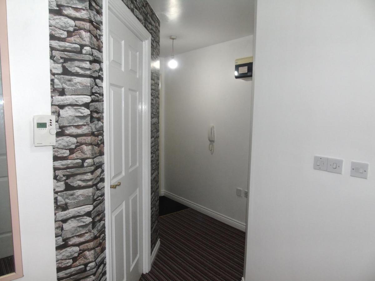 Appartement Larch Gardens 2 Bedroom Flat