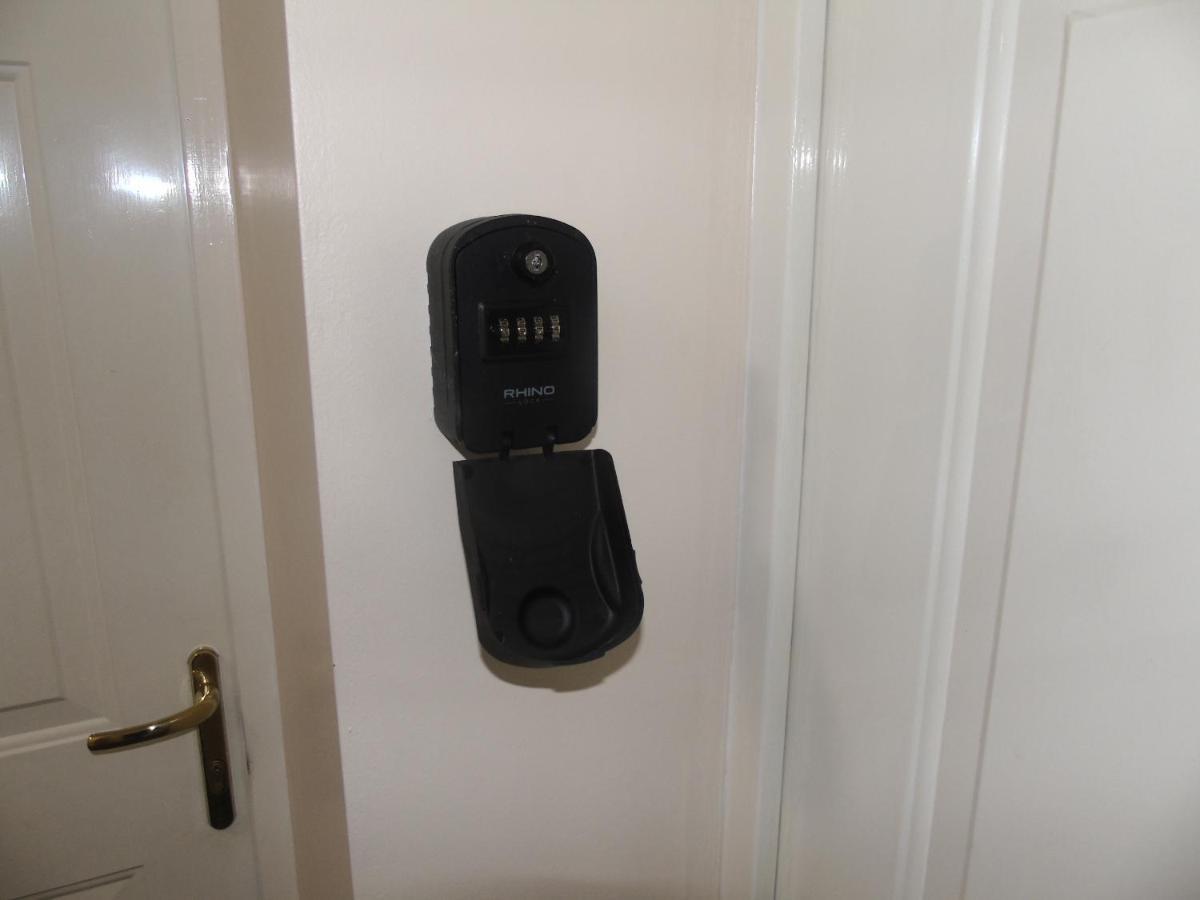 Larch Gardens 2 Bedroom Flat Manchester