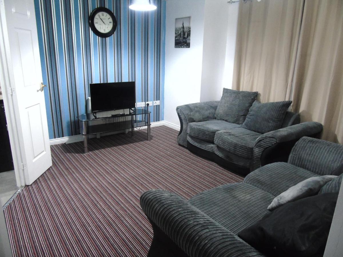 Larch Gardens 2 Bedroom Flat Appartement Manchester