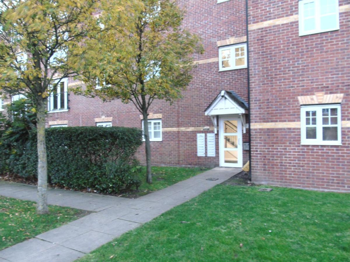 Apartment Larch Gardens 2 Bedroom Flat Manchester