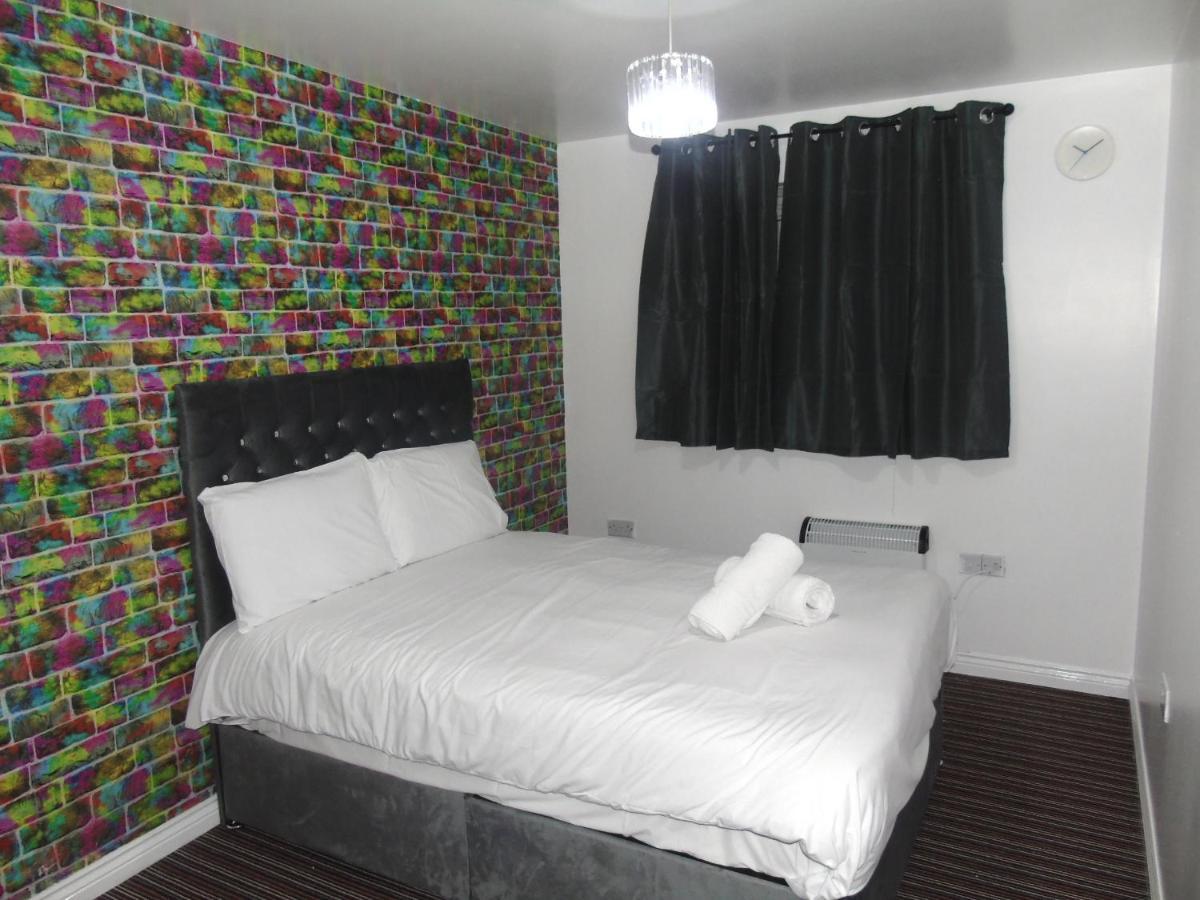 Larch Gardens 2 Bedroom Flat