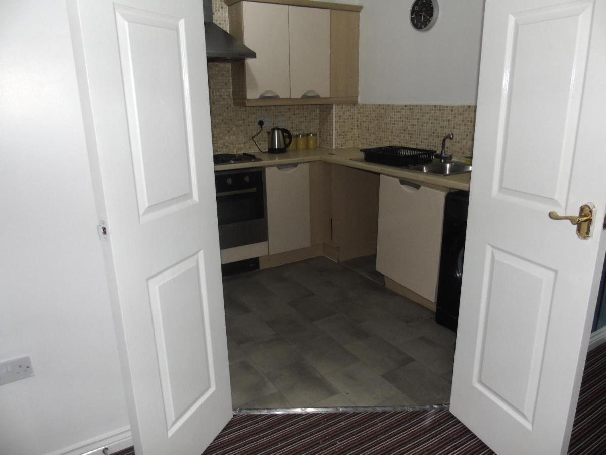 Larch Gardens 2 Bedroom Flat Manchester