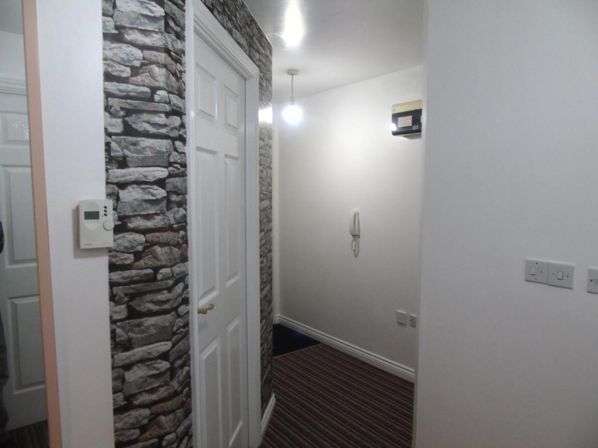 Larch Gardens 2 Bedroom Flat Appartement Manchester