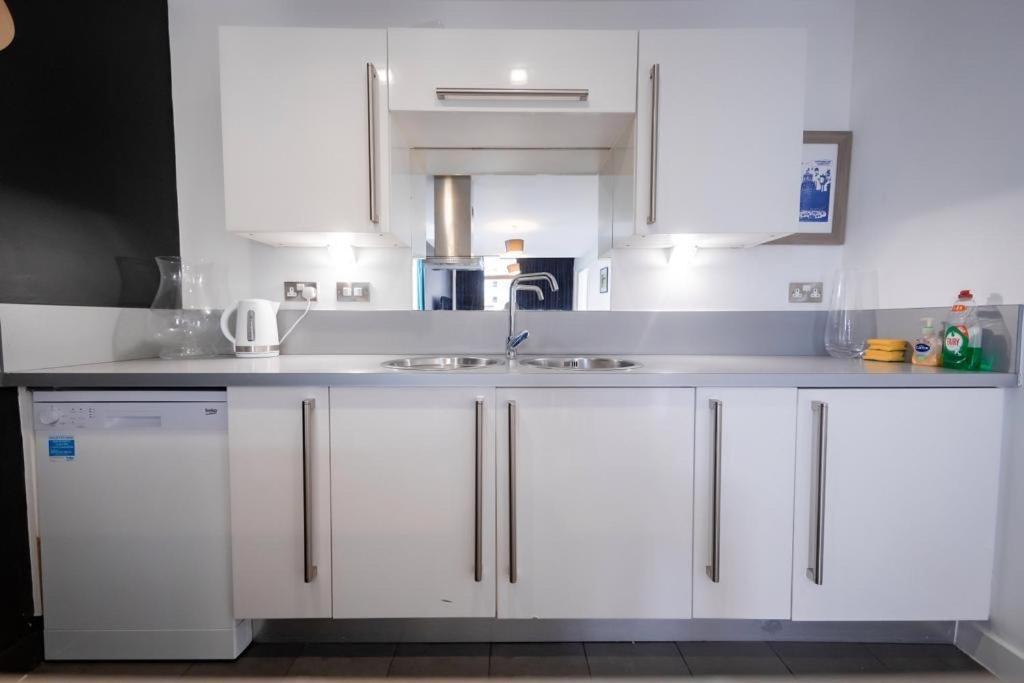 City Centre Modern 3bed 2bath Penthouse Northern Quarter, Sleeps 10 Apartment