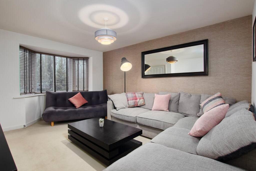 Appartement Elegant 4 Bedroom House - Parking - Garden Manchester
