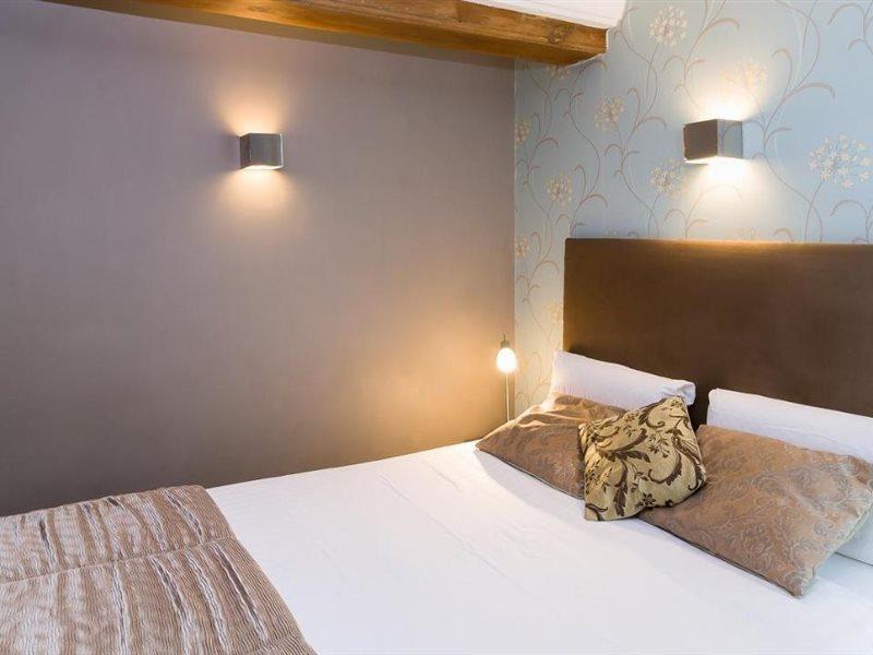 Lushpads Bed & Breakfast Manchester