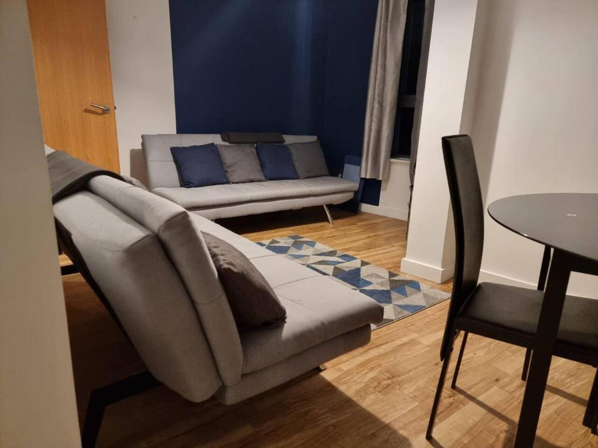 Lovely 2-bed In * Manchester