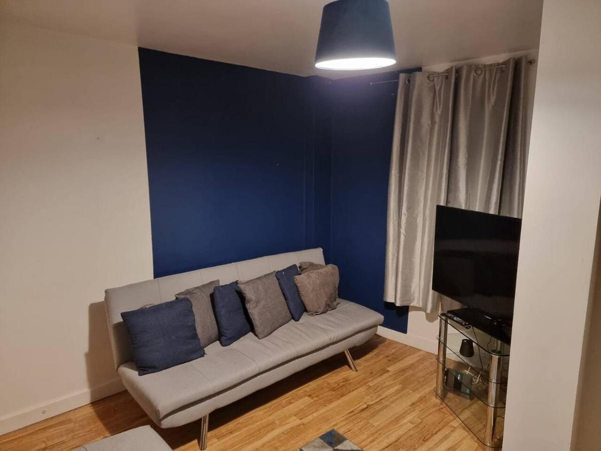 Lovely 2-bed In *