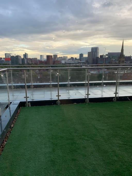 Red Ba Serviced Accommodation- Adelphi Appartement *