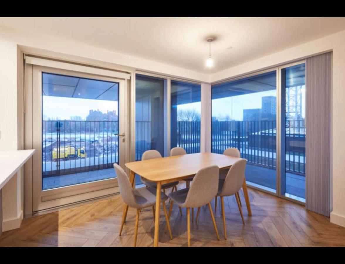 Luxurious Centre 2 Bed Apartment *