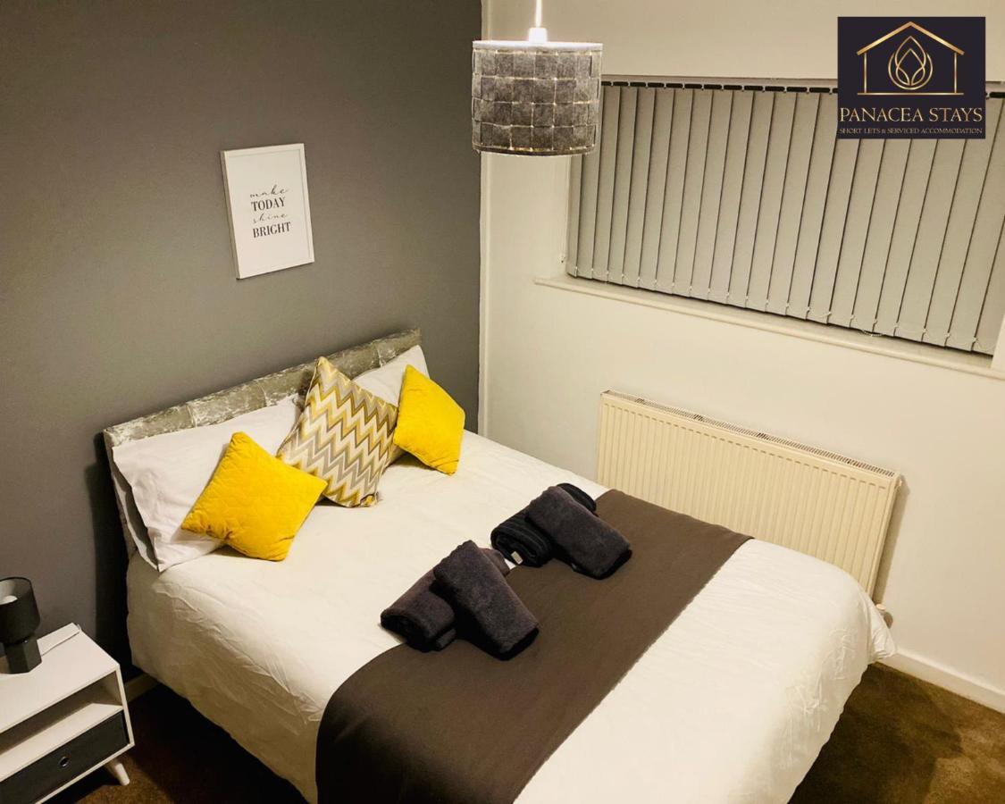 Lovely 1 Bed House Share! Free Off Road Parking! Large Rear Garden * Manchester