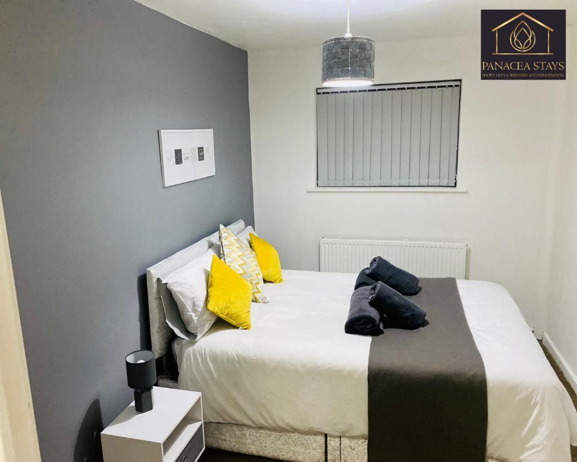 Holiday home Lovely 1 Bed House Share! Free Off Road Parking! Large Rear Garden *