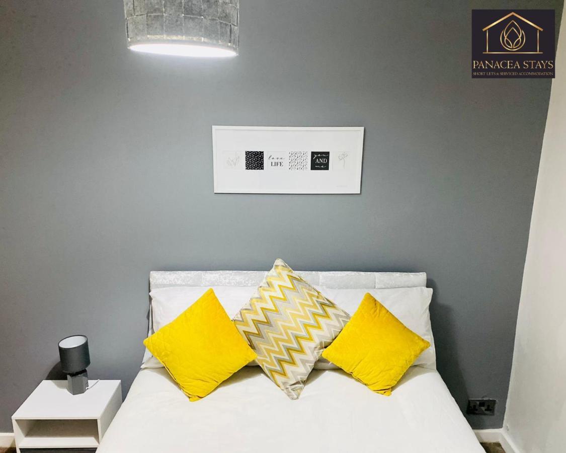 Holiday home Lovely 1 Bed House Share! Free Off Road Parking! Large Rear Garden Manchester