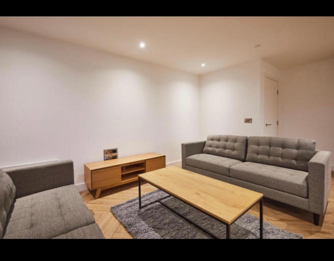 Luxurious Centre 2 Bed Apartment