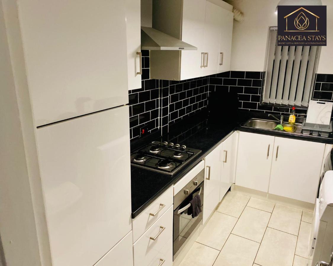 Lovely 1 Bed House Share! Free Off Road Parking! Large Rear Garden