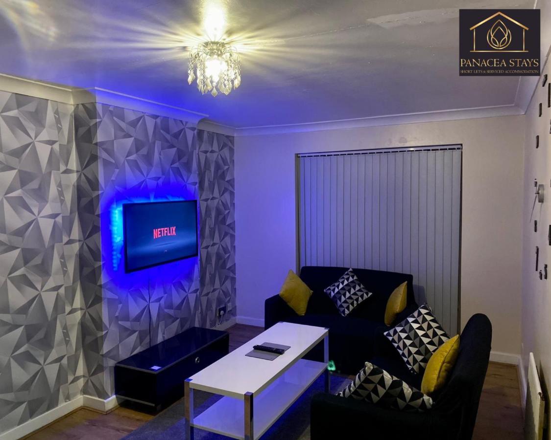 Lovely 1 Bed House Share! Free Off Road Parking! Large Rear Garden * Manchester