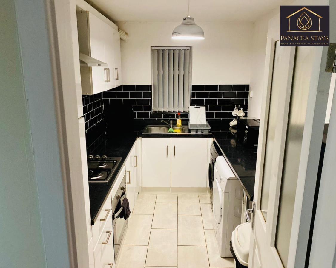 Lovely 1 Bed House Share! Free Off Road Parking! Large Rear Garden *