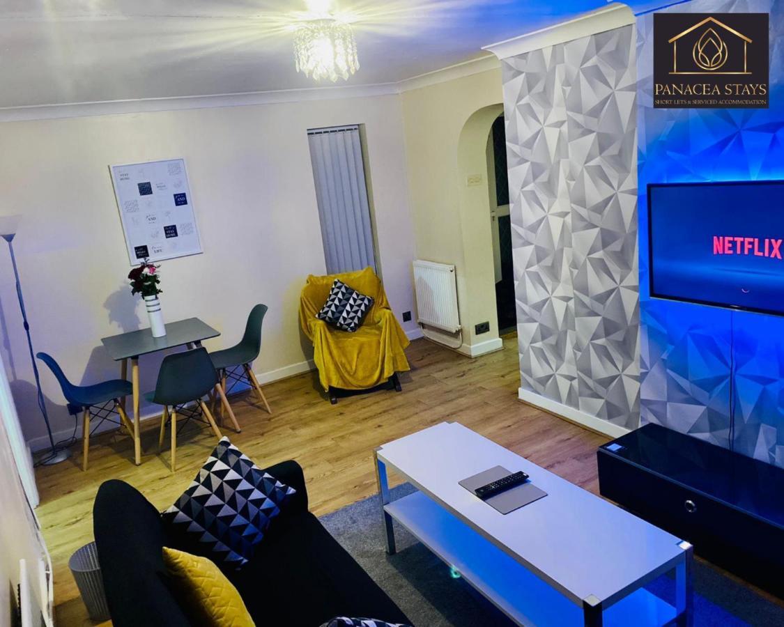 Lovely 1 Bed House Share! Free Off Road Parking! Large Rear Garden Manchester