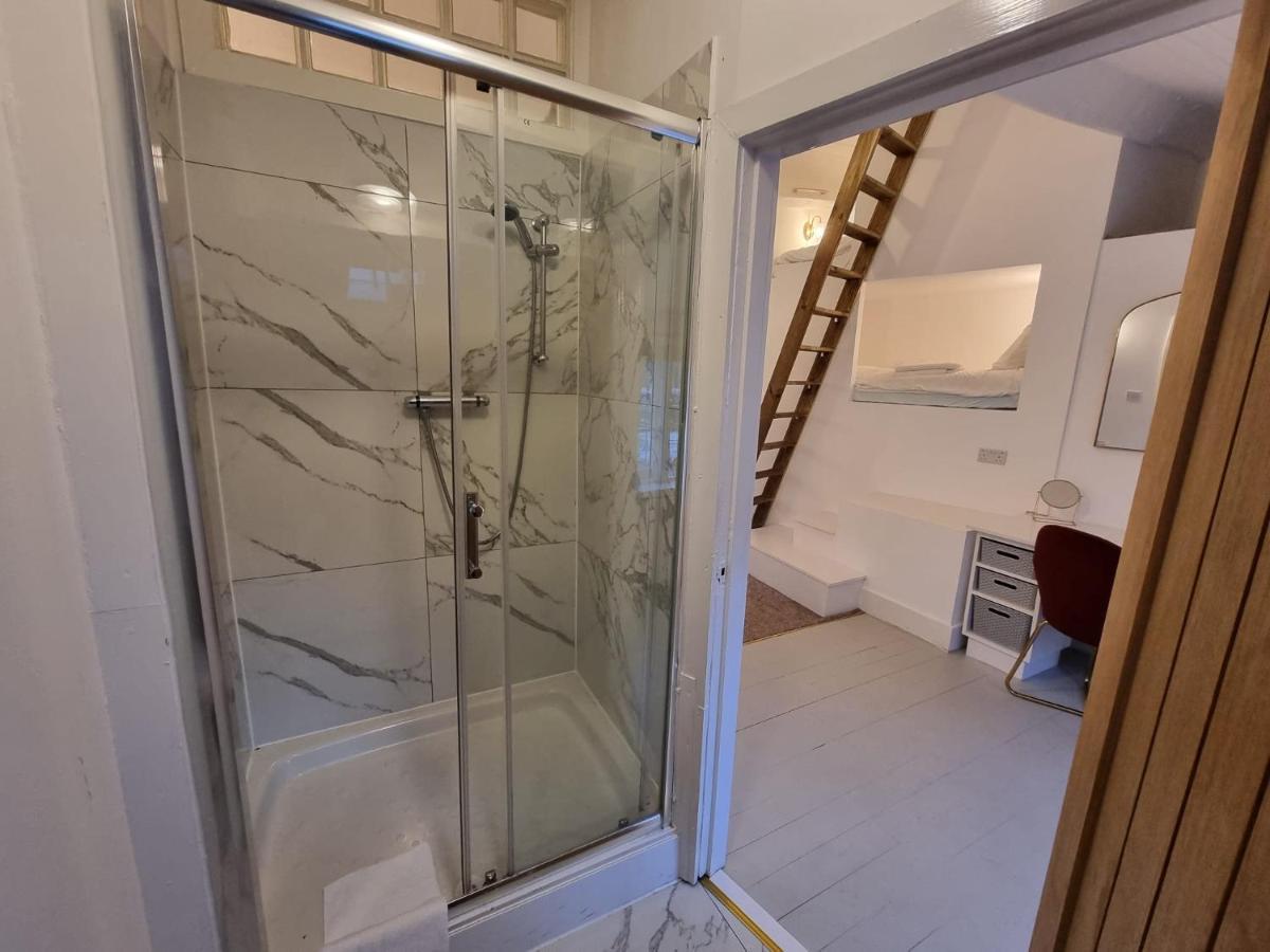 Vakantiehuis Manchester's Only Centre Detached House Manchester