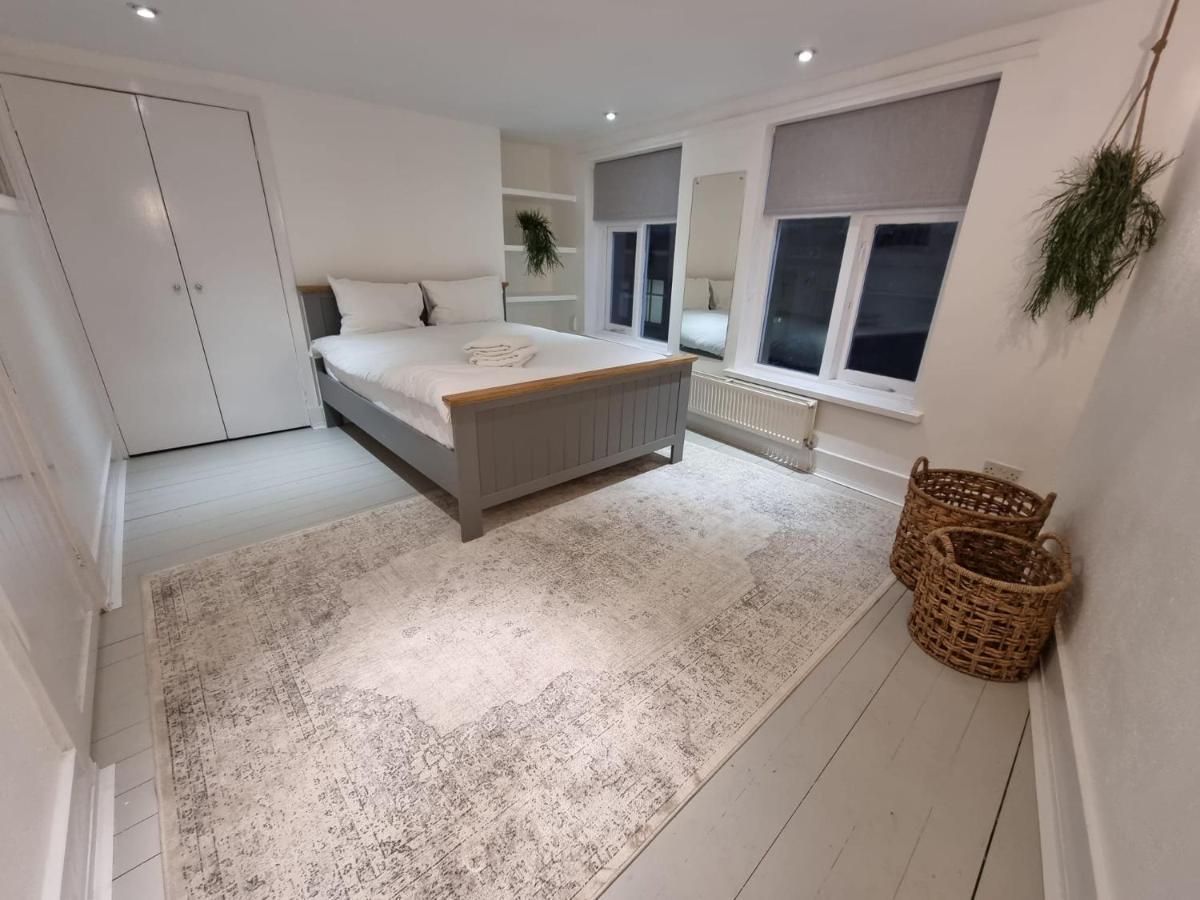 Manchester's Only Centre Detached House Vakantiehuis *