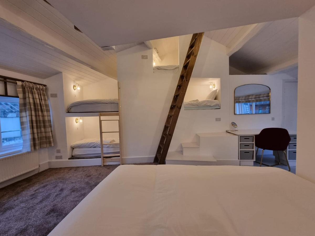 Vakantiehuis Manchester's Only Centre Detached House *