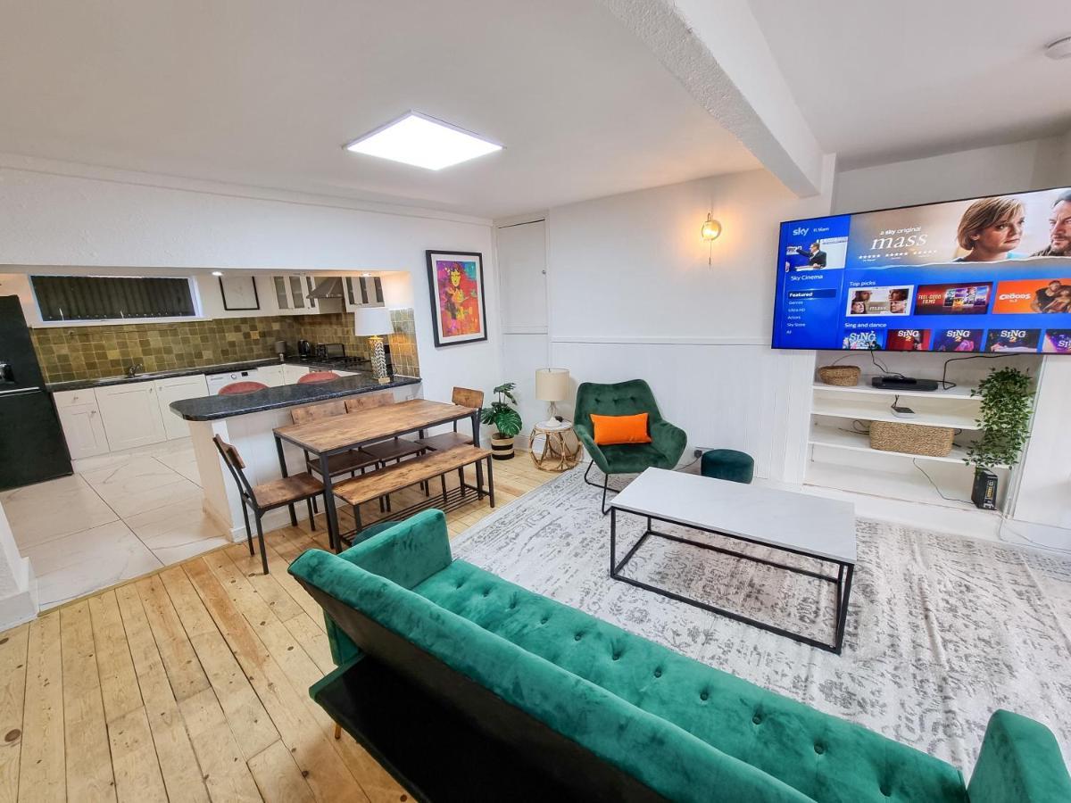 Vakantiehuis Manchester's Only Centre Detached House Manchester