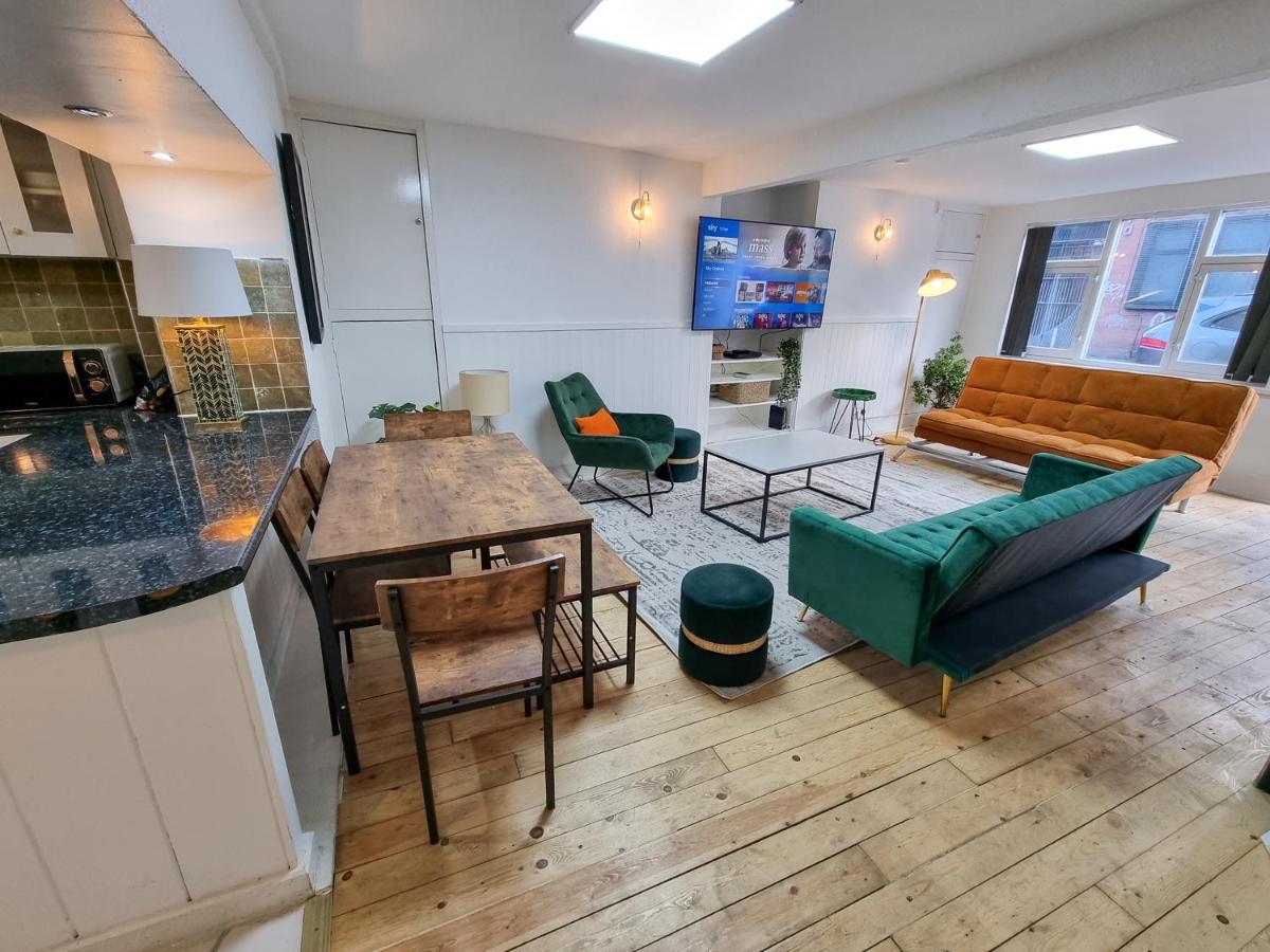 Vakantiehuis Manchester's Only Centre Detached House Manchester
