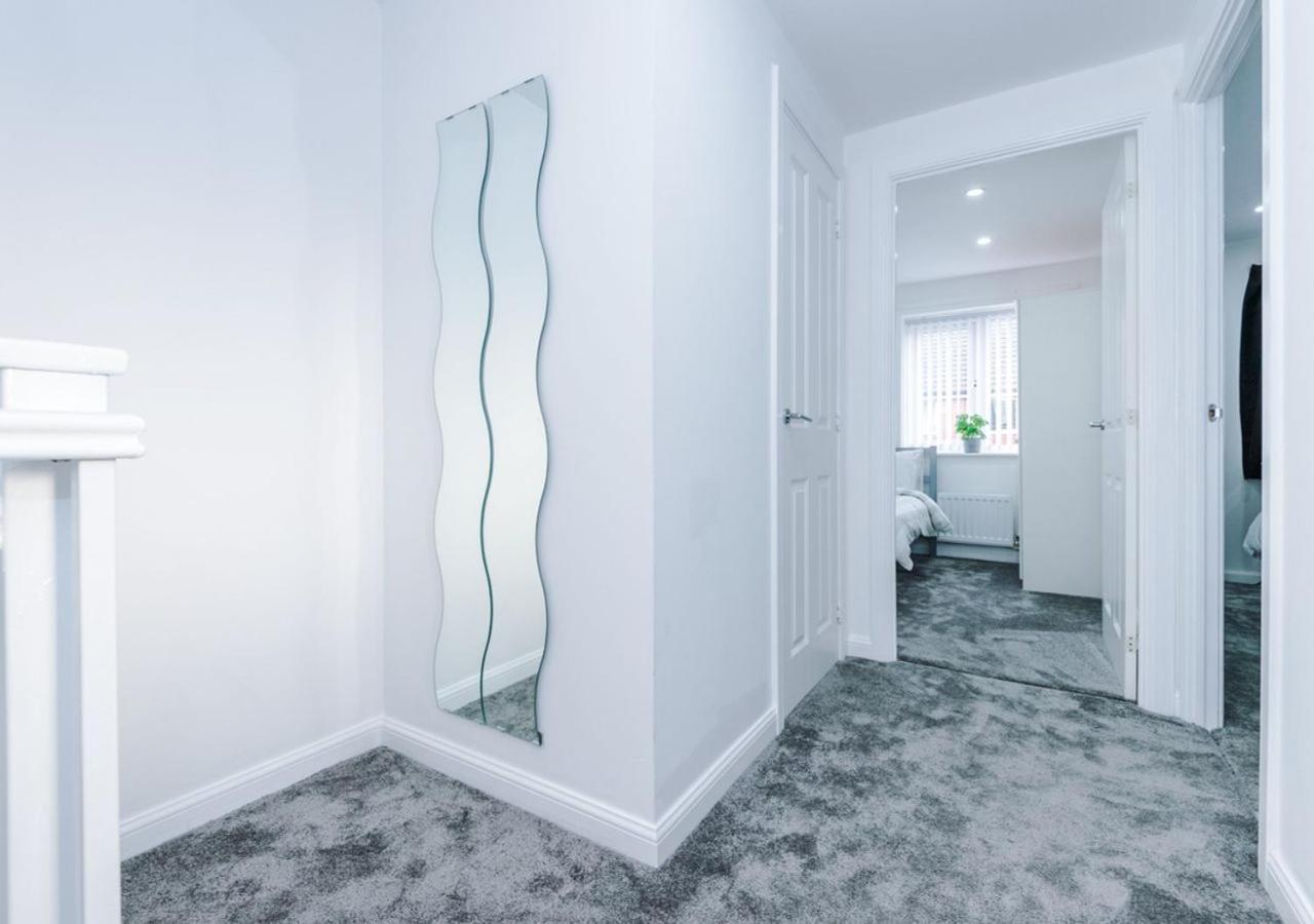 Apartment Luxury 3 Bedroom House Close To Center *