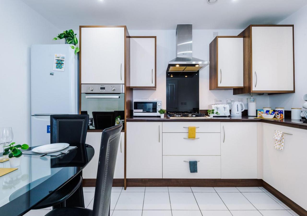 Apartment Luxury 3 Bedroom House Close To Center *
