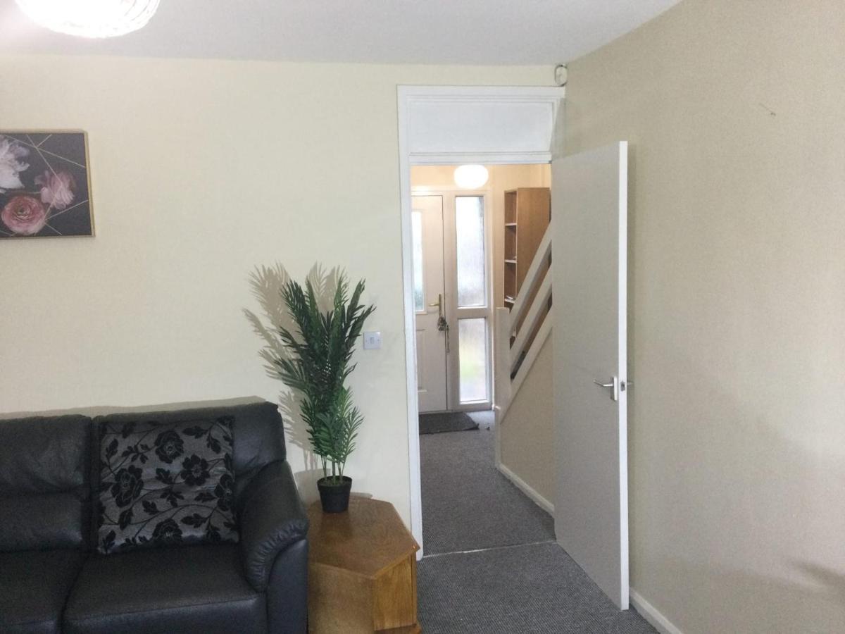 Apartment Residential Within Easy Reach Of Town