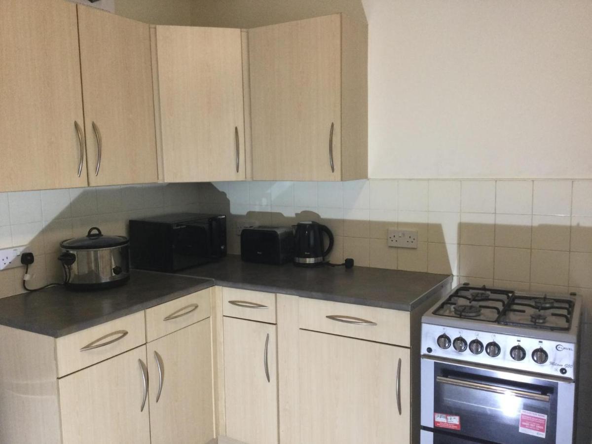 Apartment Residential Within Easy Reach Of Town *
