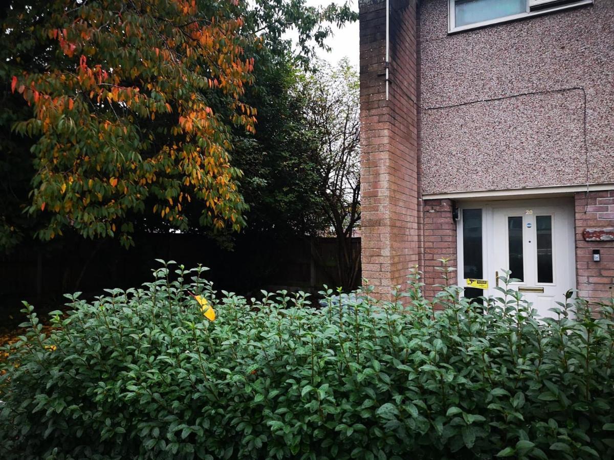 Residential Within Easy Reach Of Town Apartment *