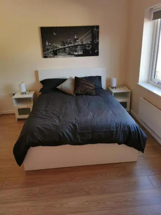 Entire 3 Bedroom House Free Parking * Manchester